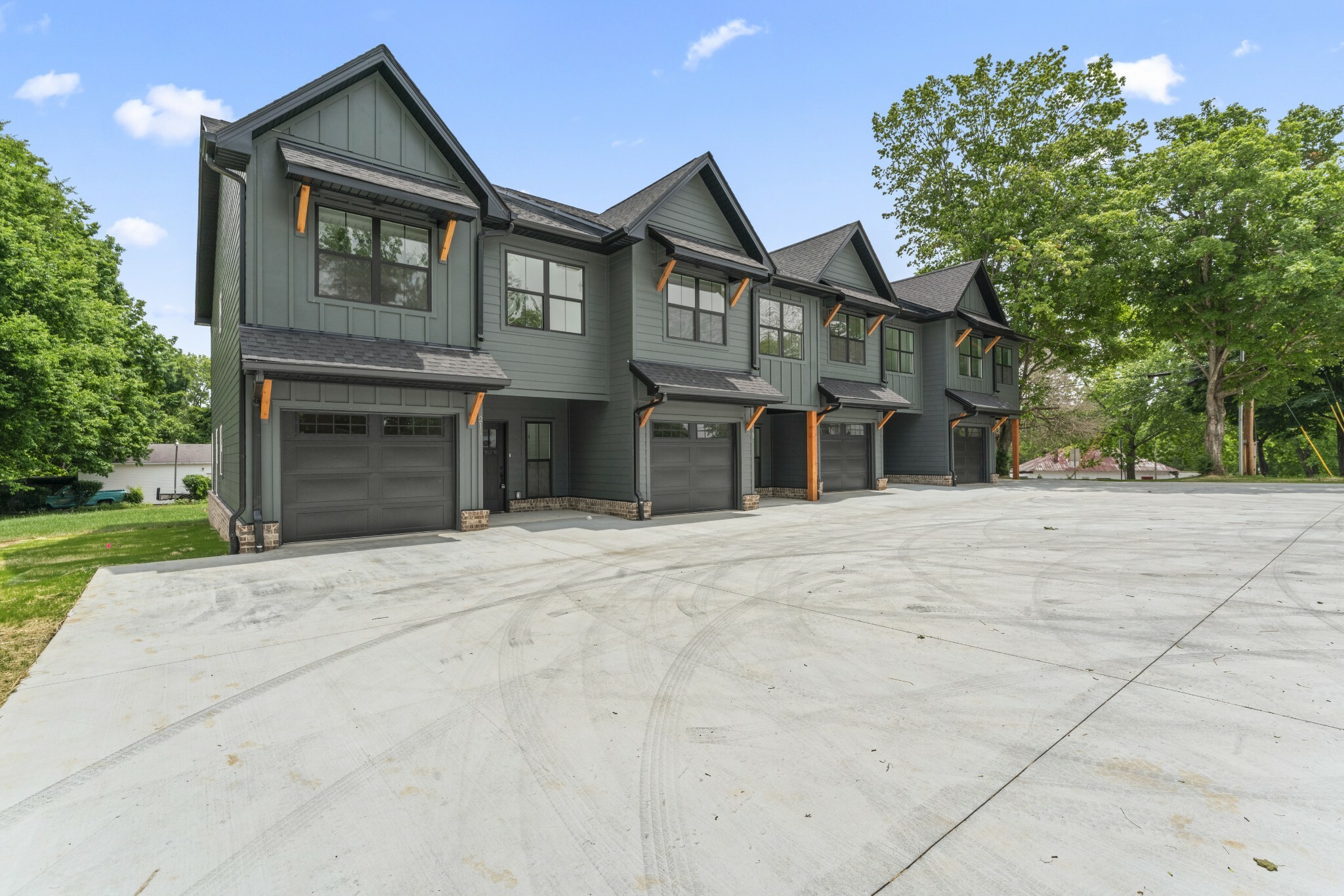 Property Photo: 215 S Porter St 215 TN 37398