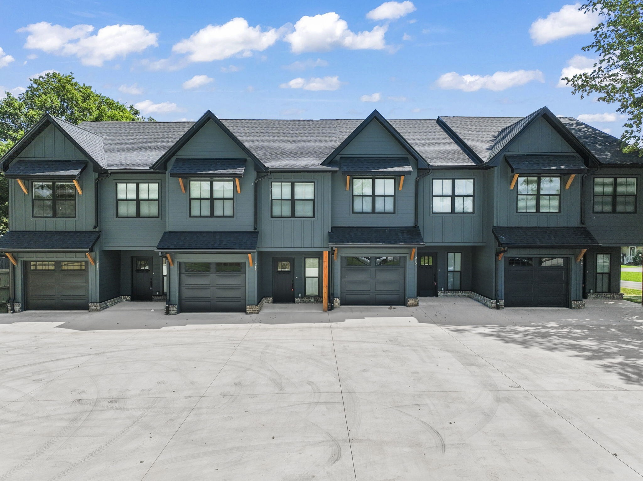 Property Photo: 215 S Porter St 215 TN 37398
