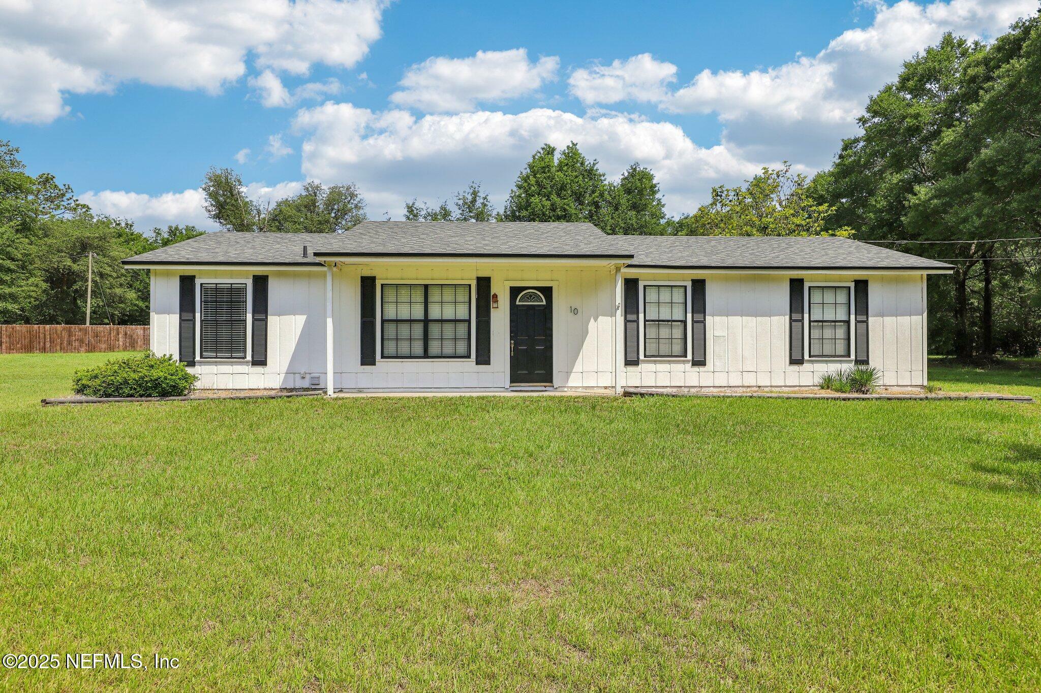 Property Photo: 10 Sesame Street FL 32068
