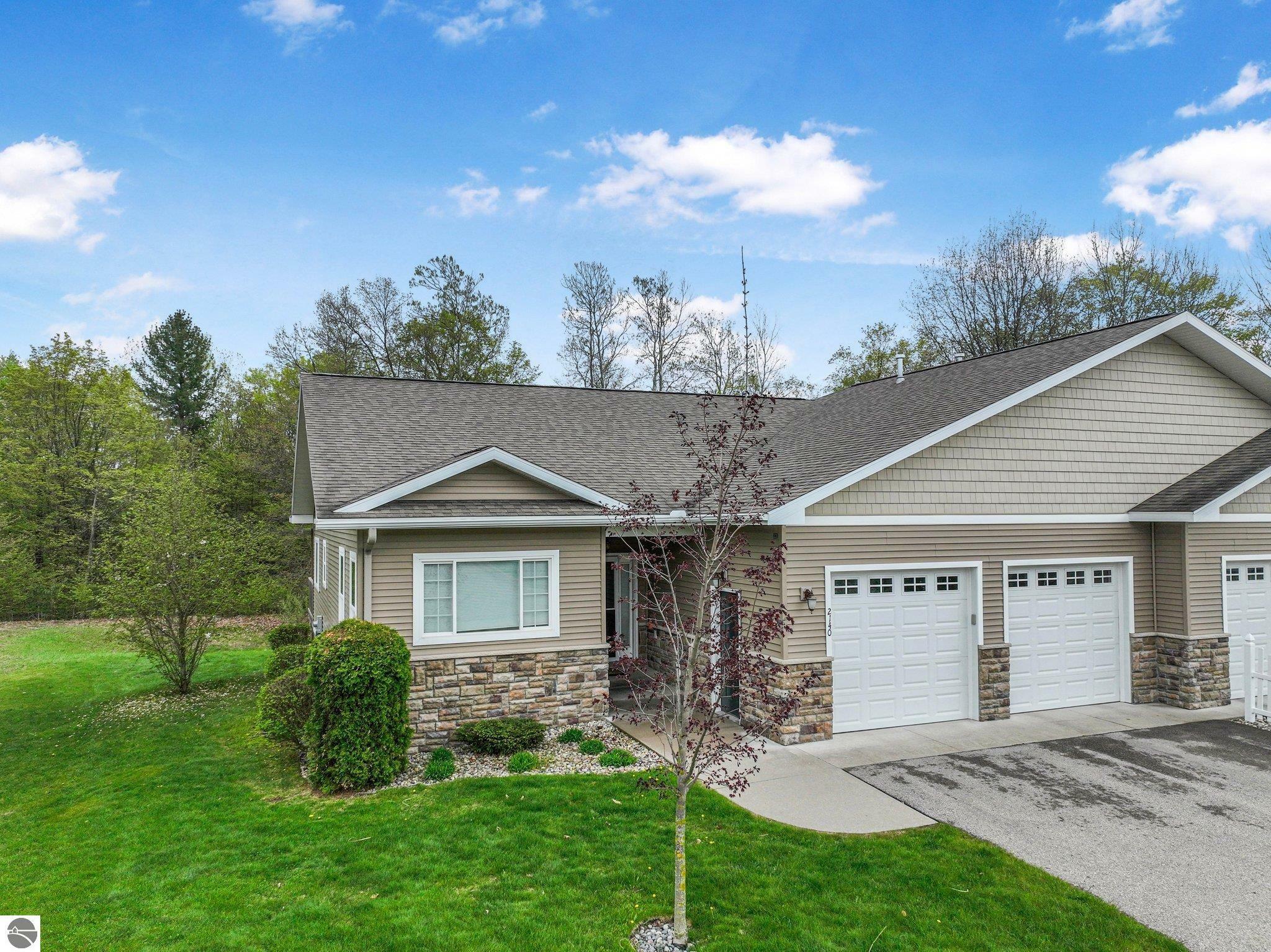 2140 Chelsea Lane  Traverse City MI 49685 photo