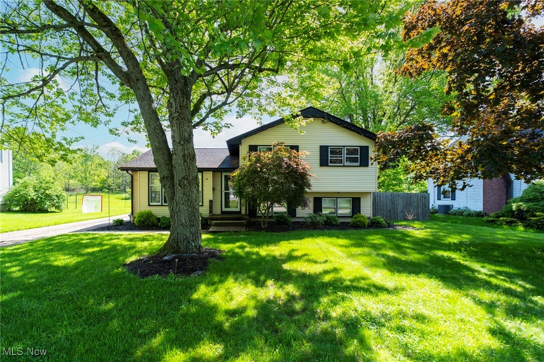 Property Photo: 33 N Hillside Road OH 44406