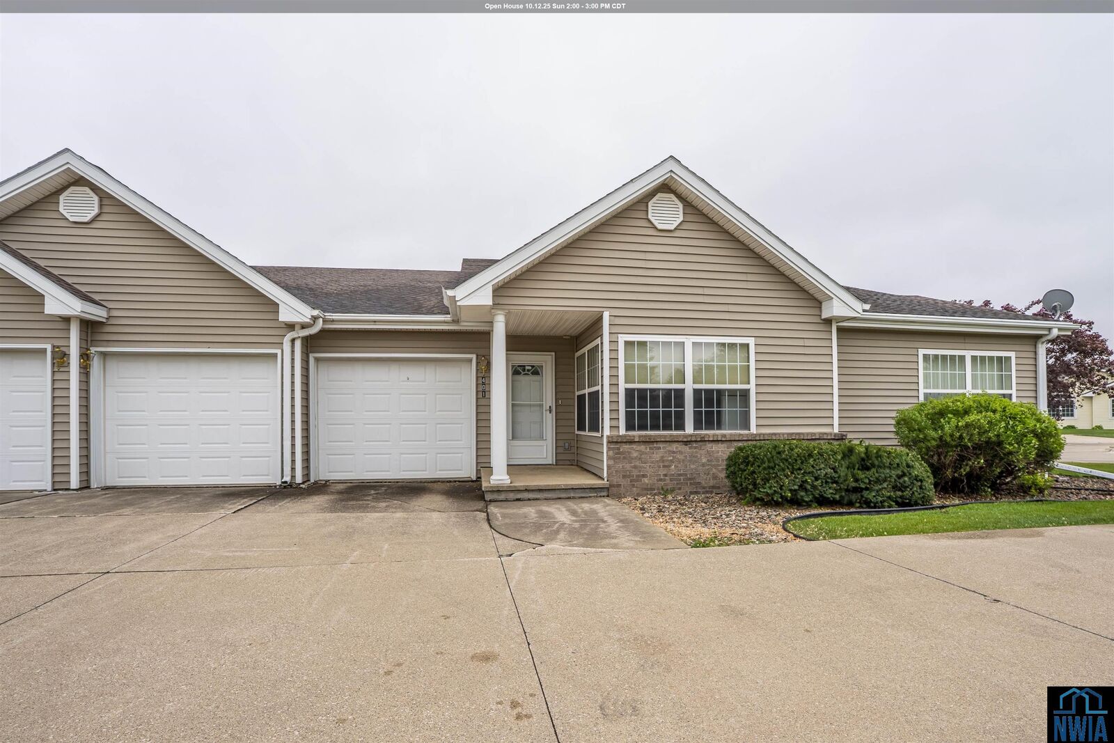 Property Photo: 790 Cedar View Dr 401 IA 51031
