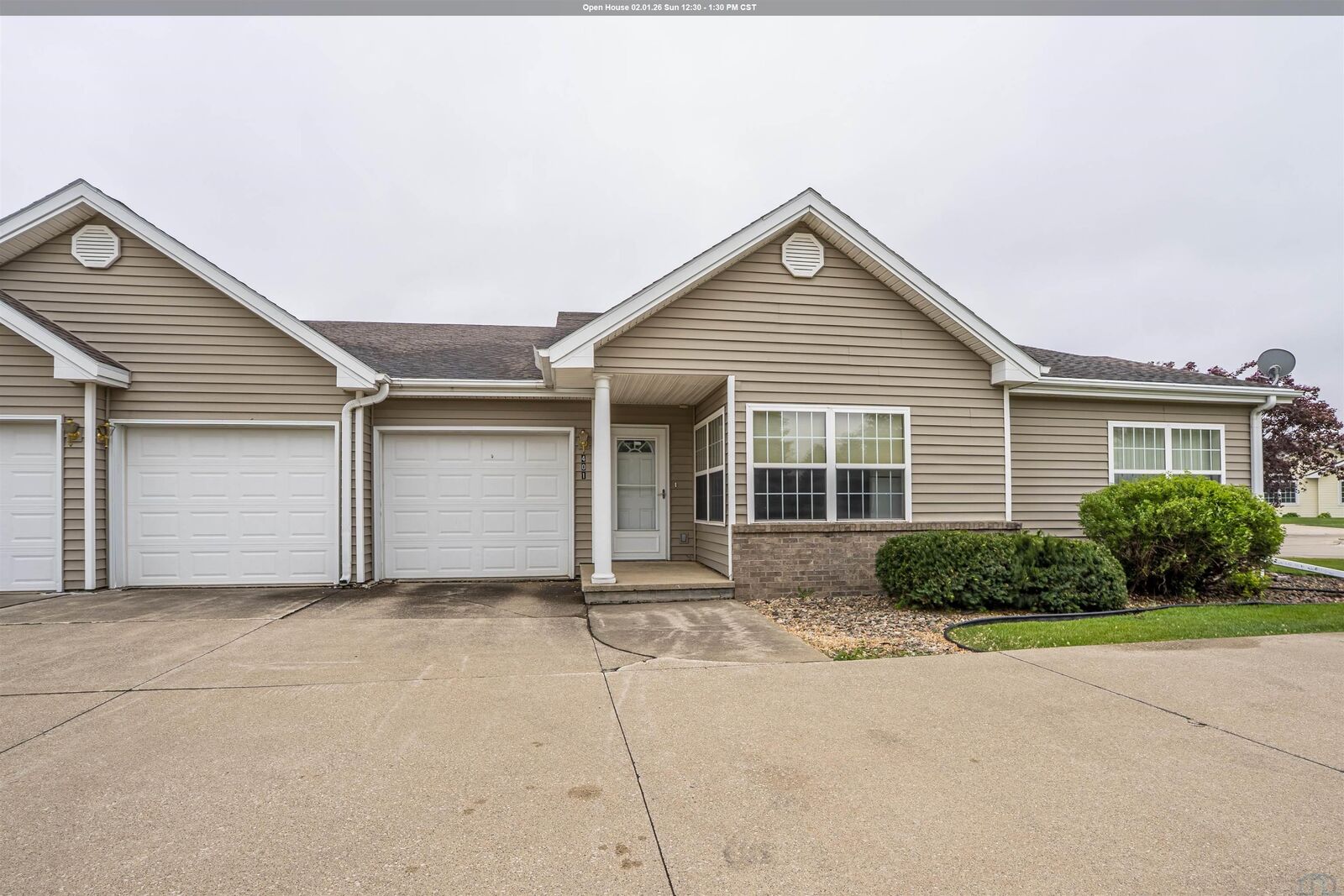 Property Photo: 790 Cedar View Dr 401 IA 51031