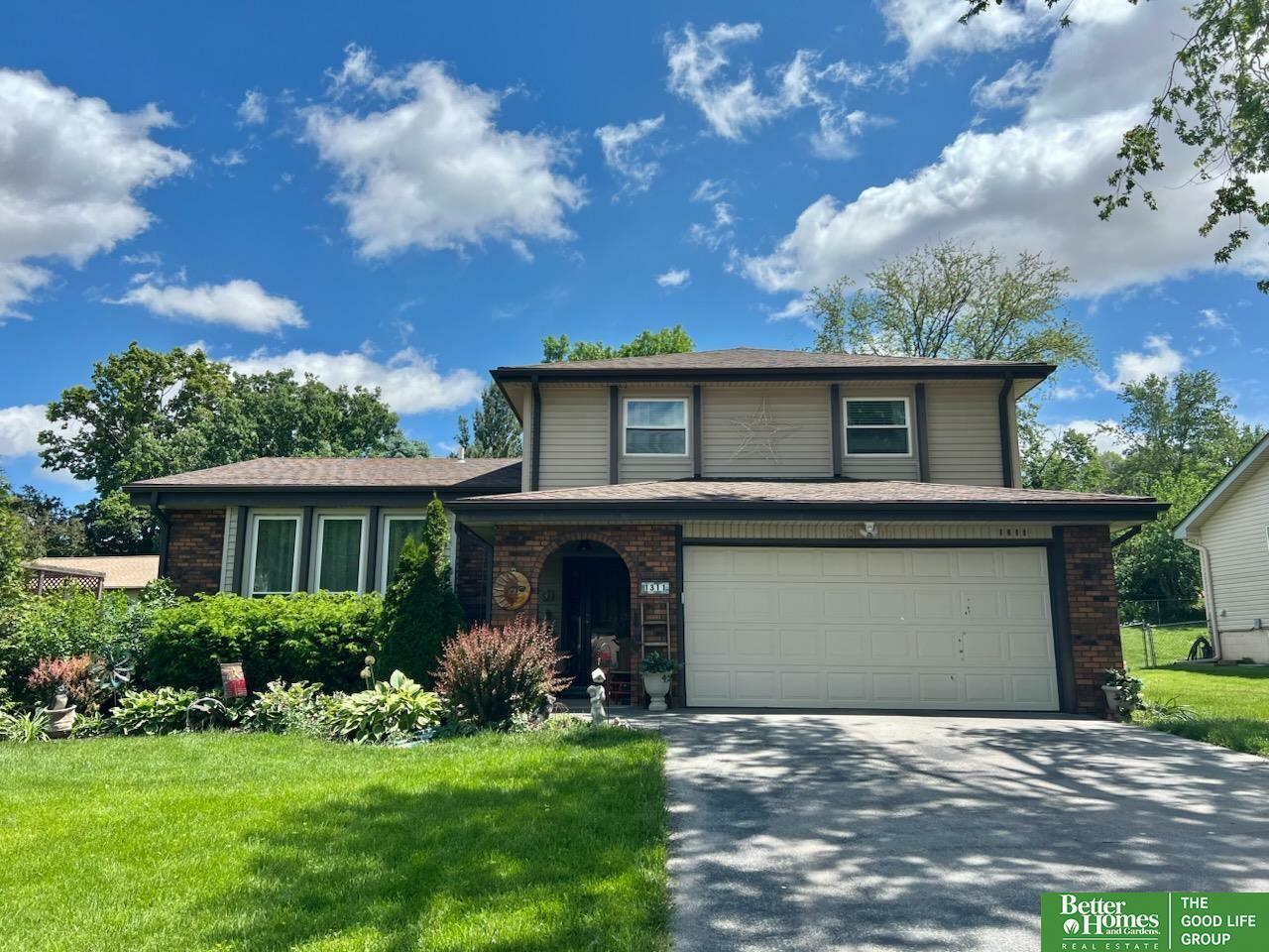 Property Photo: 1311 Greenwood Avenue NE 68133