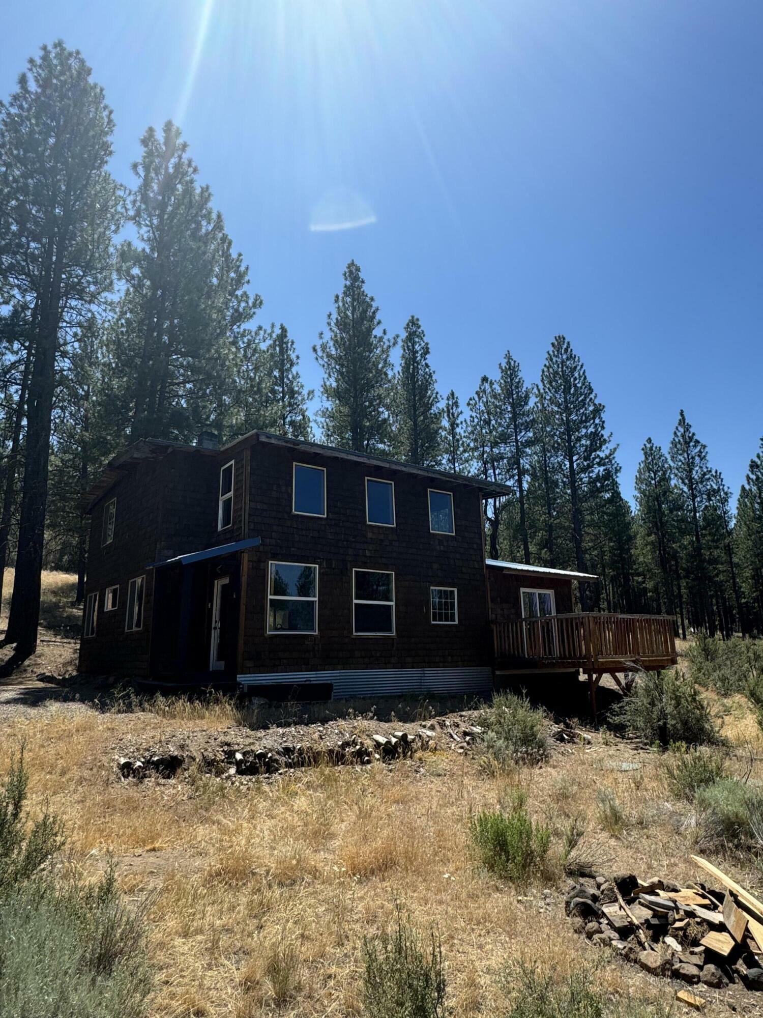 Property Photo: 49677 S Packsaddle Circle OR 97621