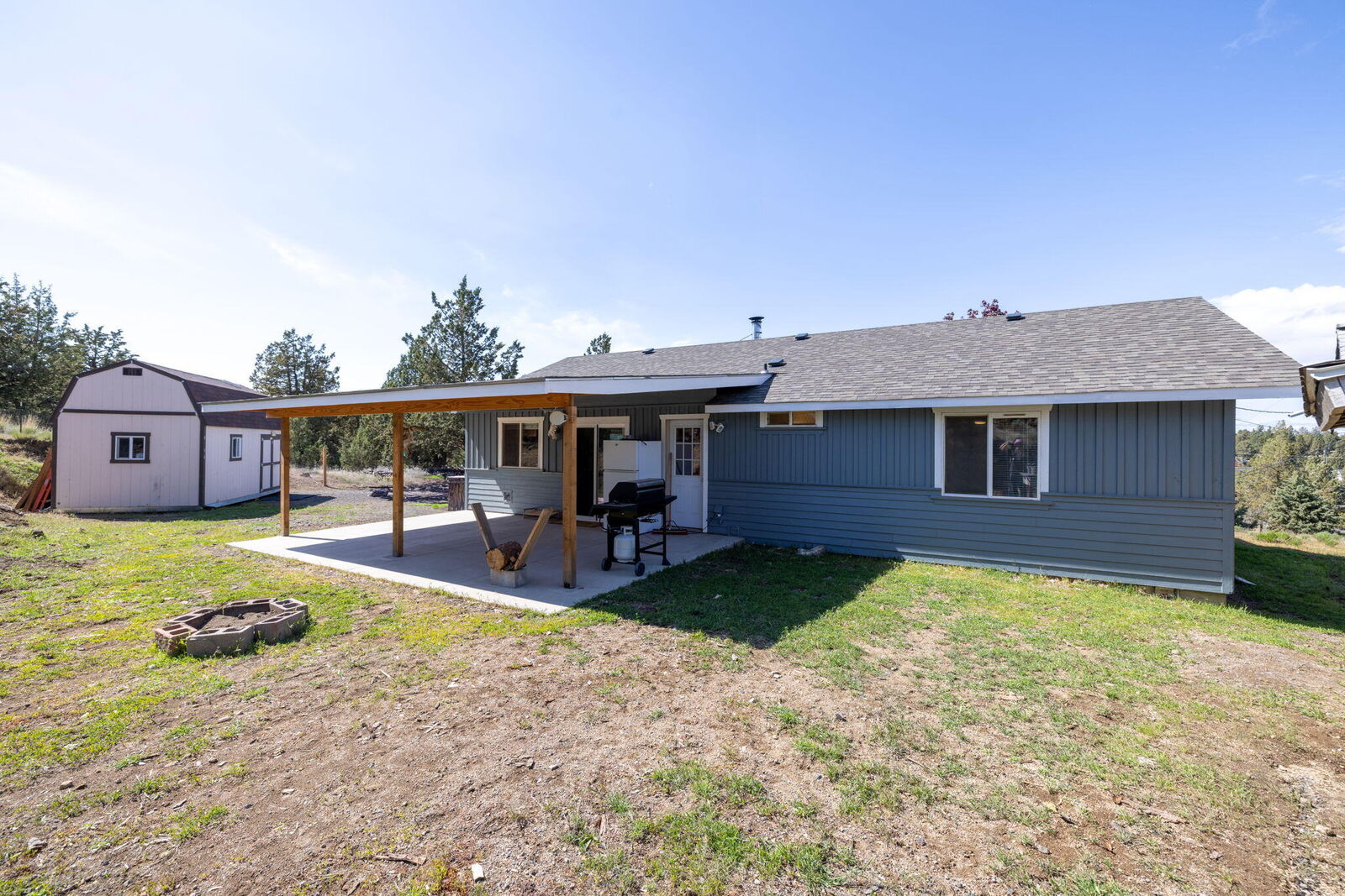 Property Photo: 8095 SW High Cone Drive OR 97760
