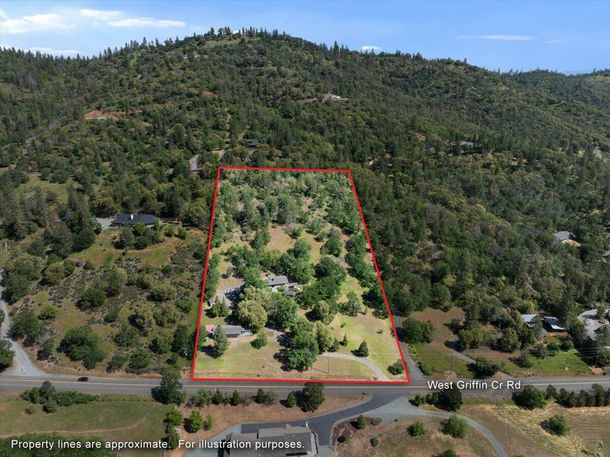 Property Photo: 4356 W Griffin Creek Road OR 97501