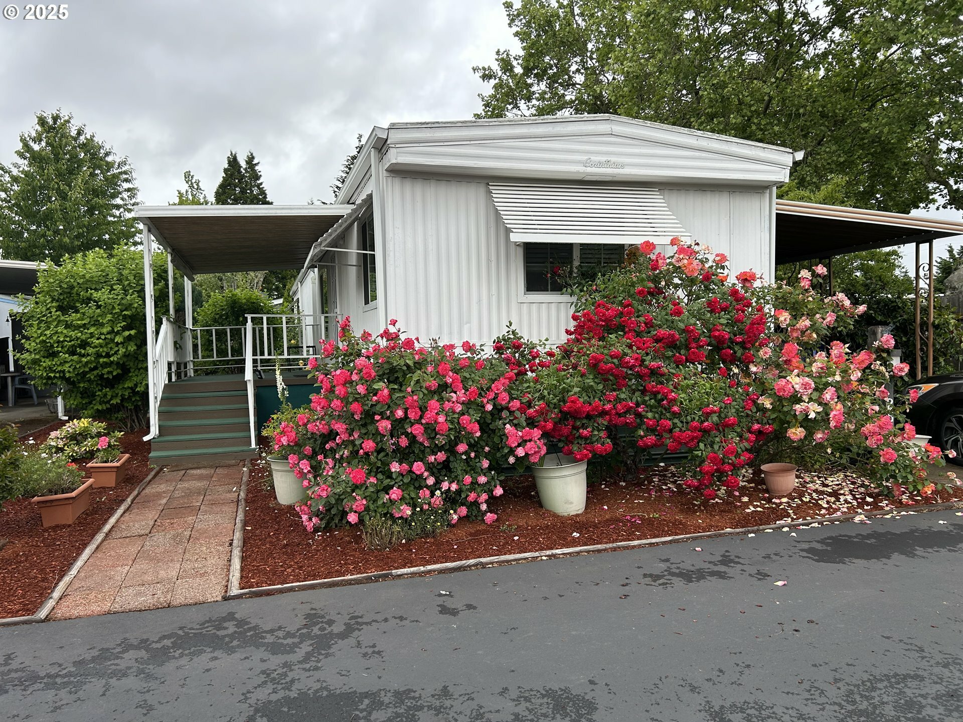 Property Photo: 4800 Barger Dr 25 OR 97402
