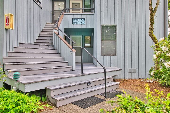 Property Photo: 7806 Birch Bay Dr 1007 WA 98230