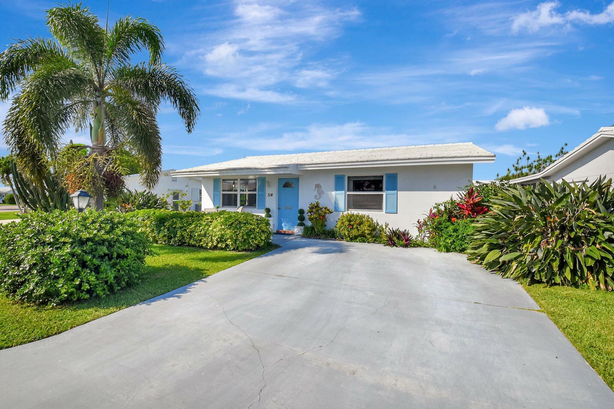 Property Photo: 514 SW 16th Street FL 33426