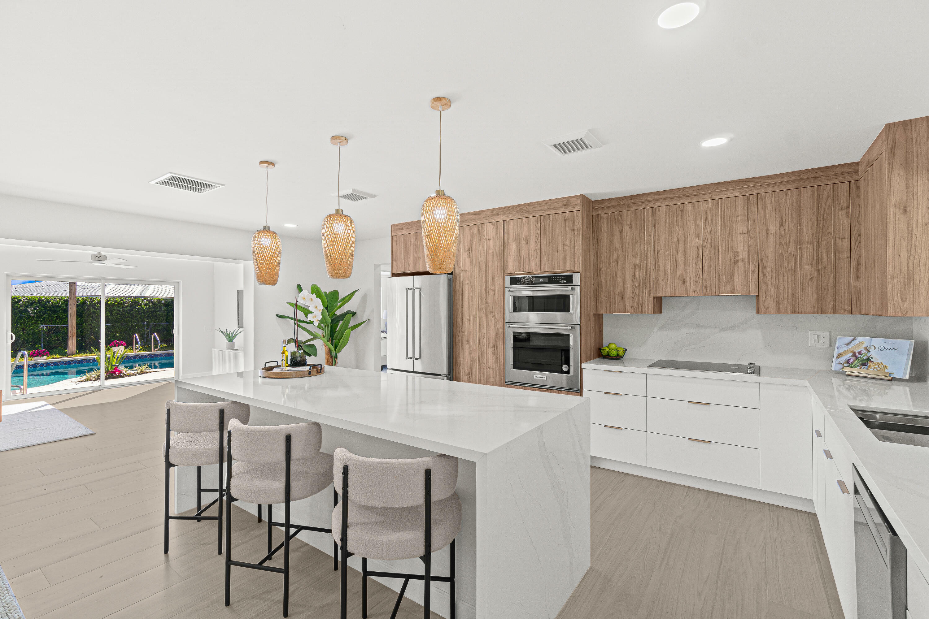 Property Photo: 812 Chapel Hill Boulevard FL 33435