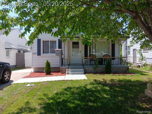 2209 Progress Avenue  Lincoln Park MI 48146 photo