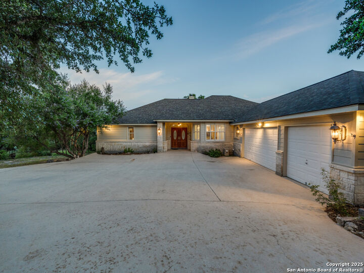 1000 Bamc  Canyon Lake TX 78133 photo