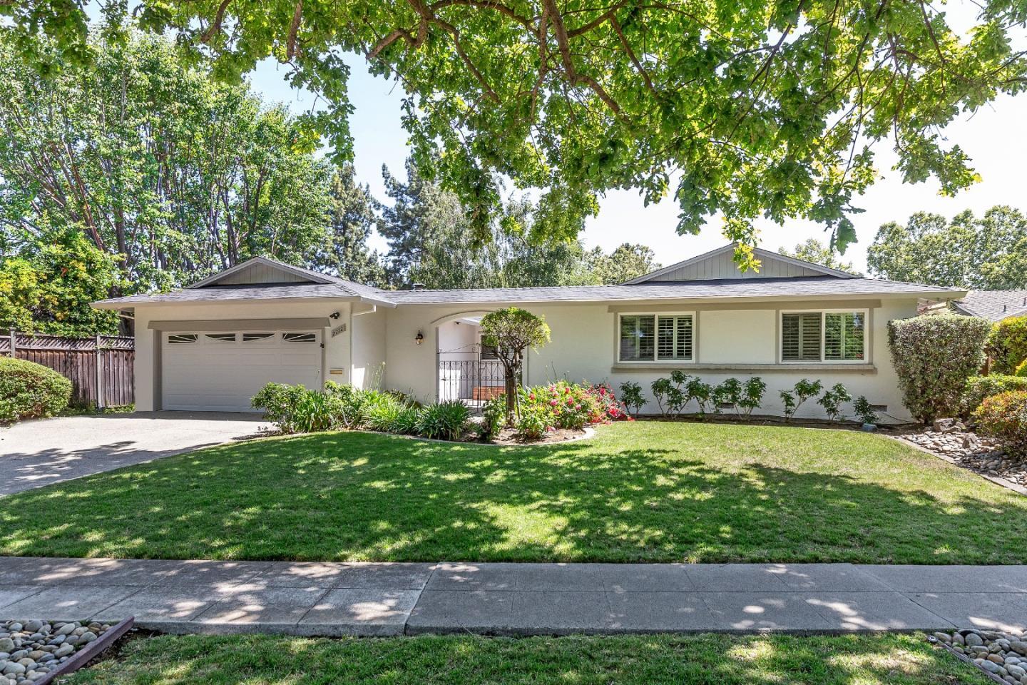 Property Photo: 2272 Glenkirk Drive CA 95124