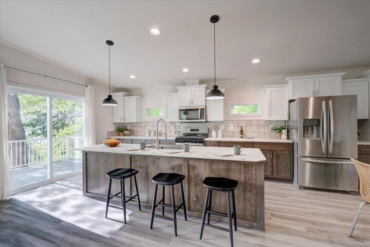 Property Photo:  103 Lake Court  WI 53534 