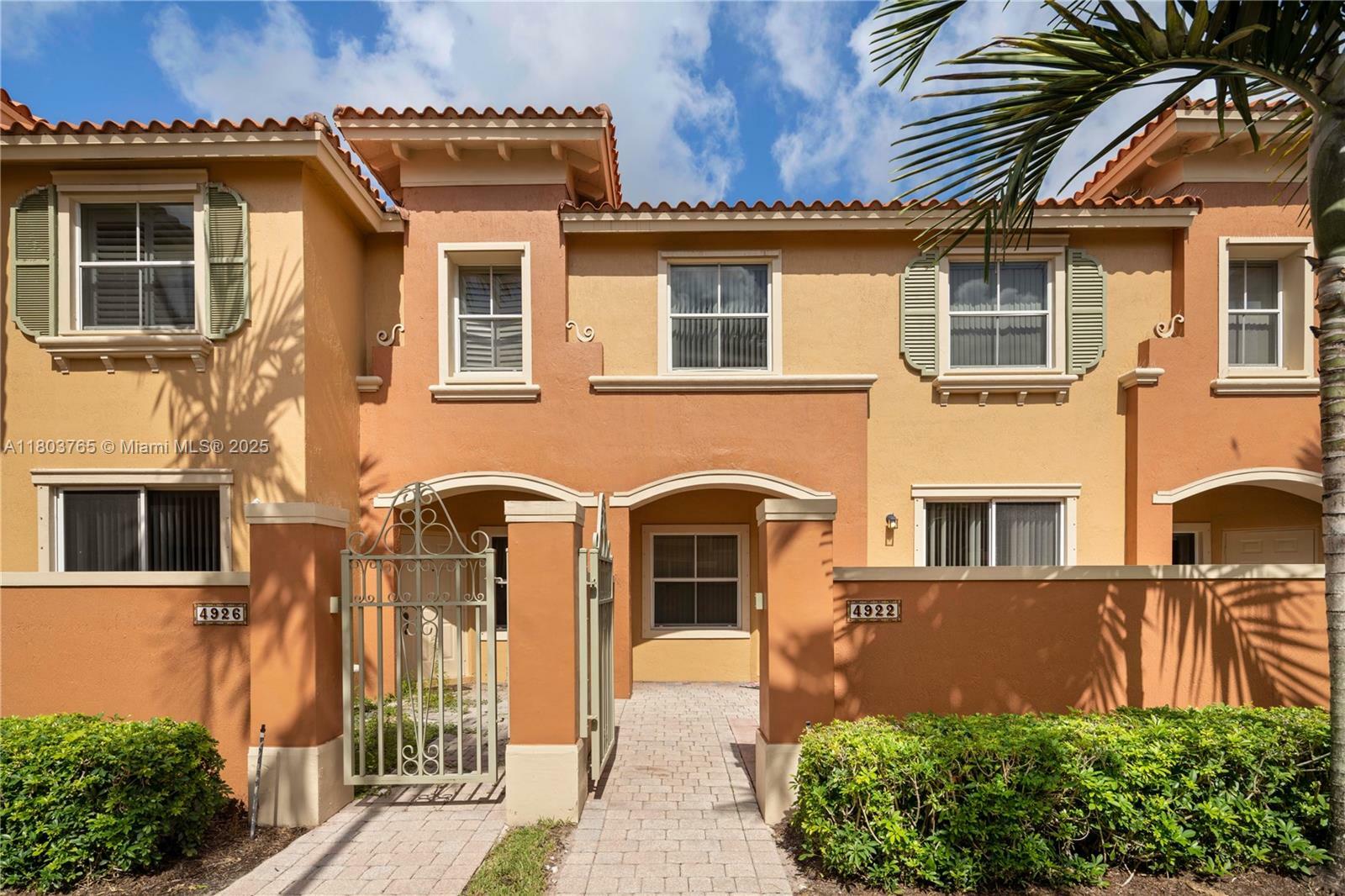 Property Photo: 4922 Sailboat Dr 4608 FL 33312