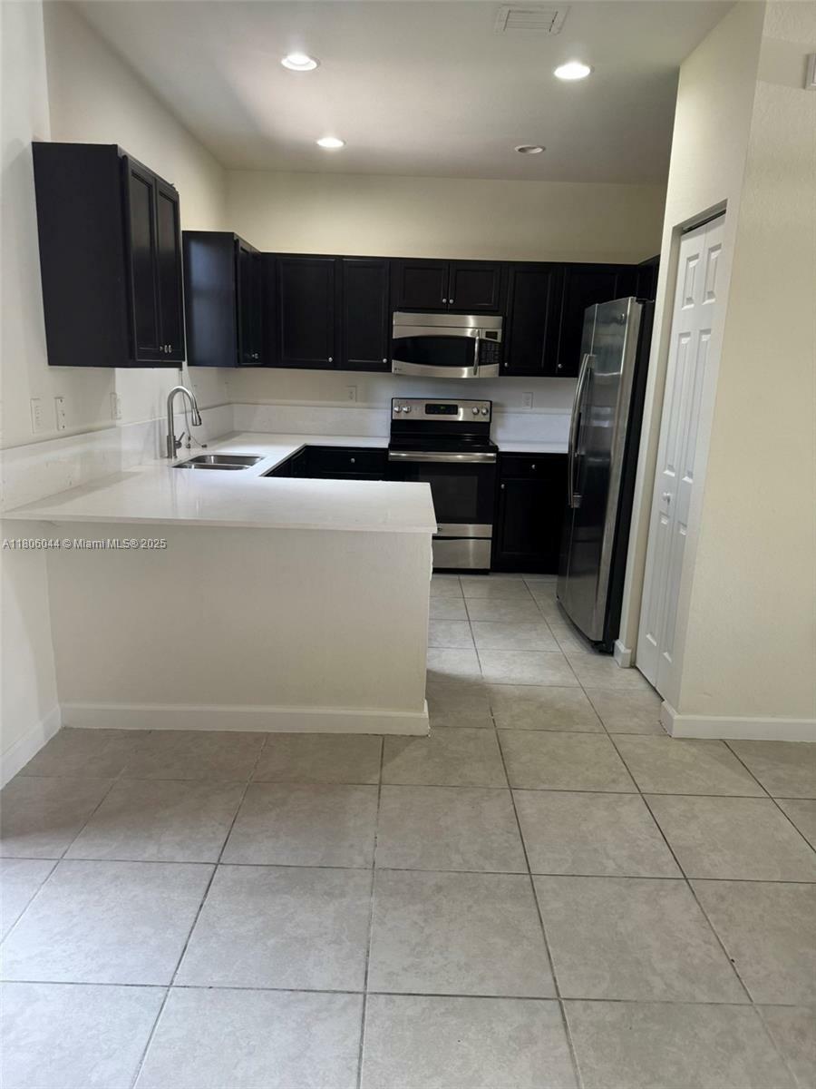 Property Photo:  3737 SE 2nd Dr 3737  FL 33033 