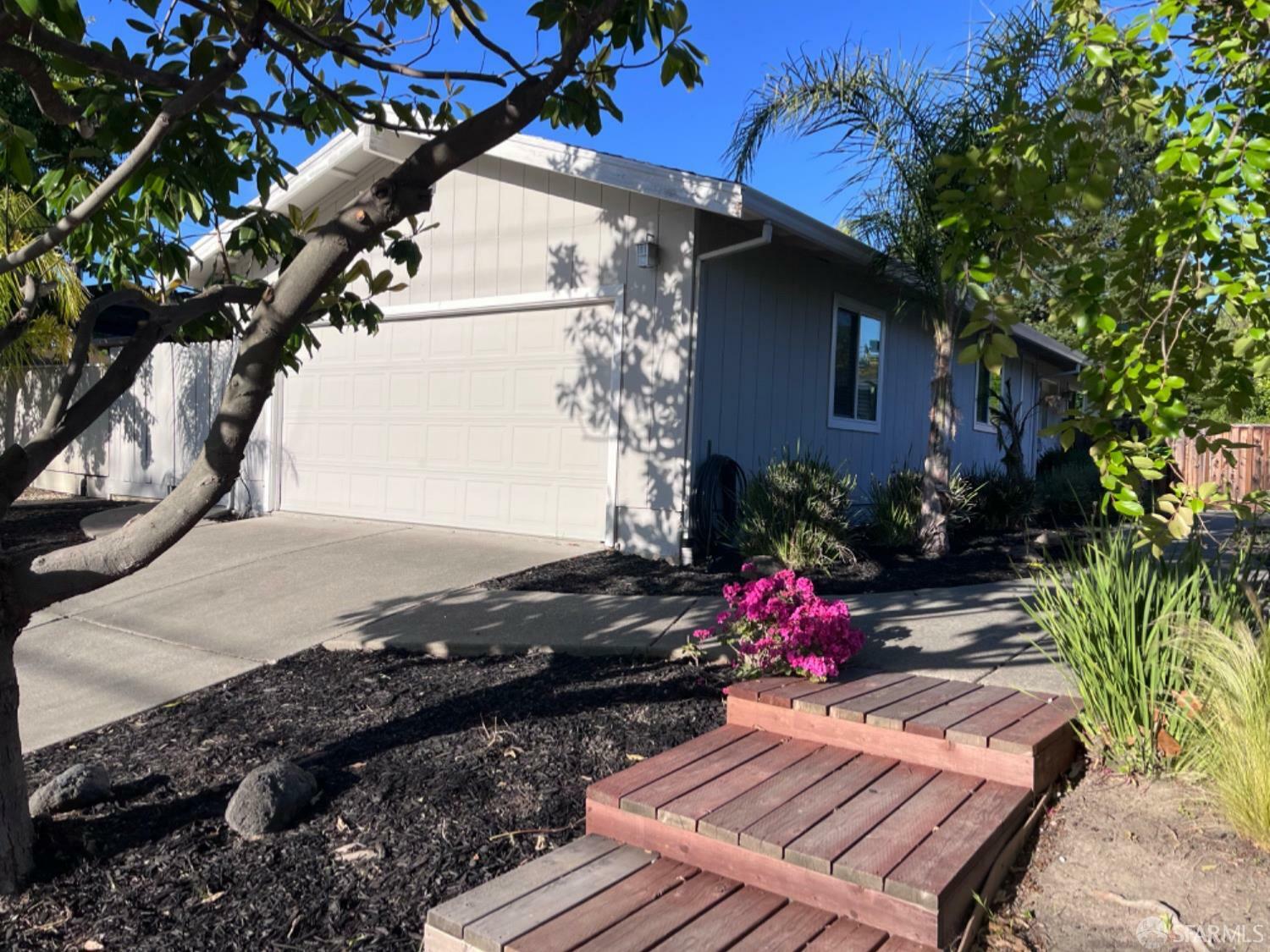 Property Photo: 139 Hall Lane CA 94597