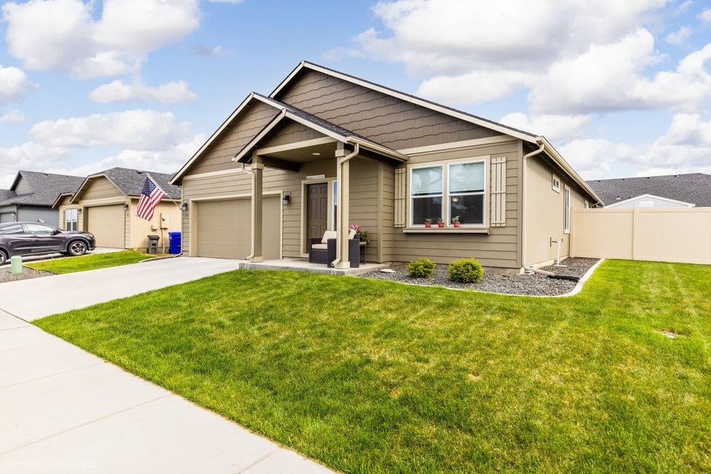Property Photo: 7919 W 55th Ave WA 99224