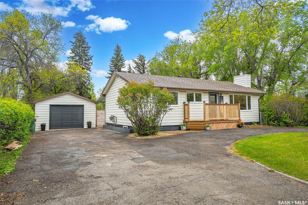 Property Photo: 3327 11th Street W SK S7M 1K3