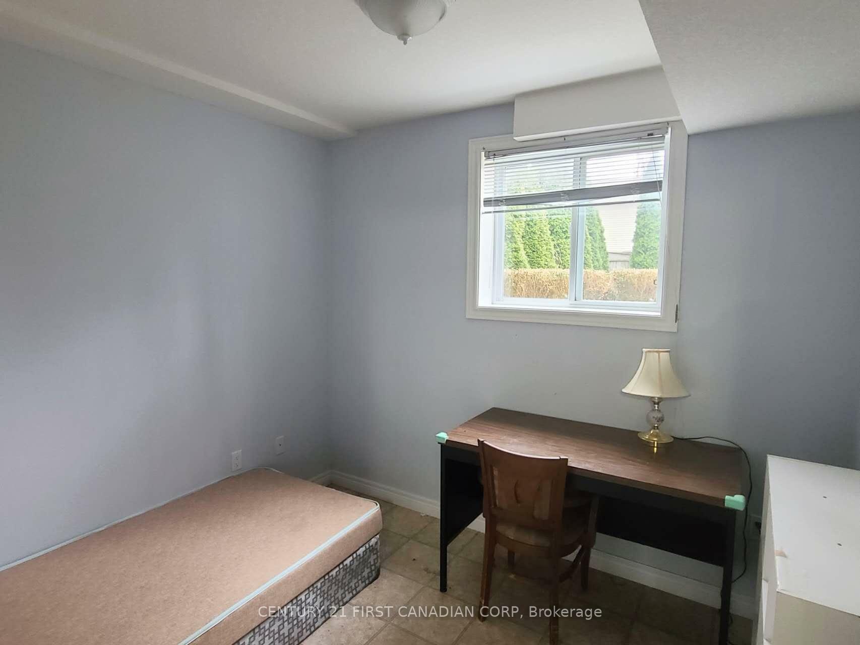 Photo de la propriété: 567 Sprucewood Drive ON N5X 4J5