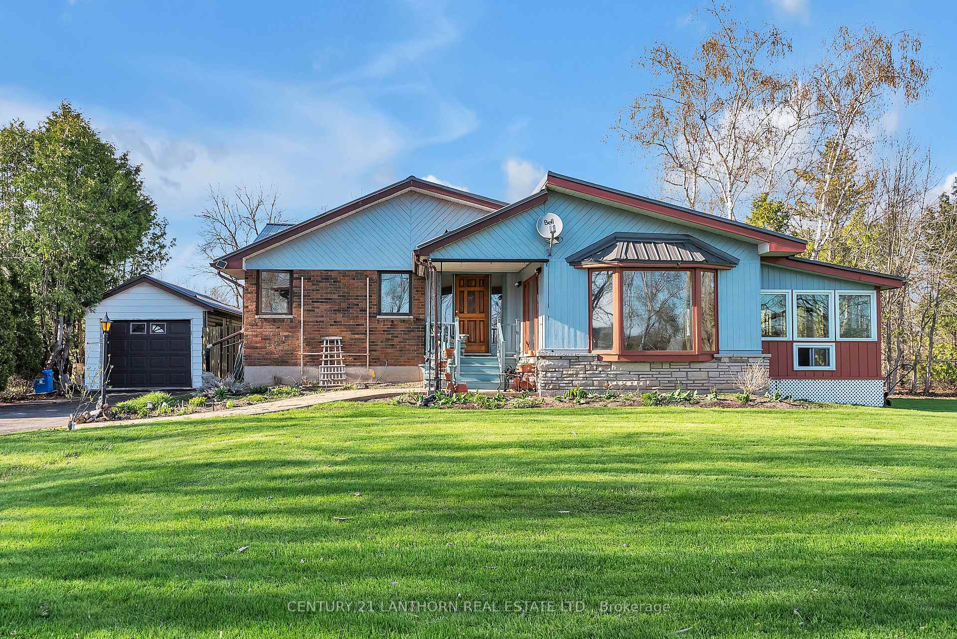 Property Photo: 518 Rosebush Road ON K0K 2C0