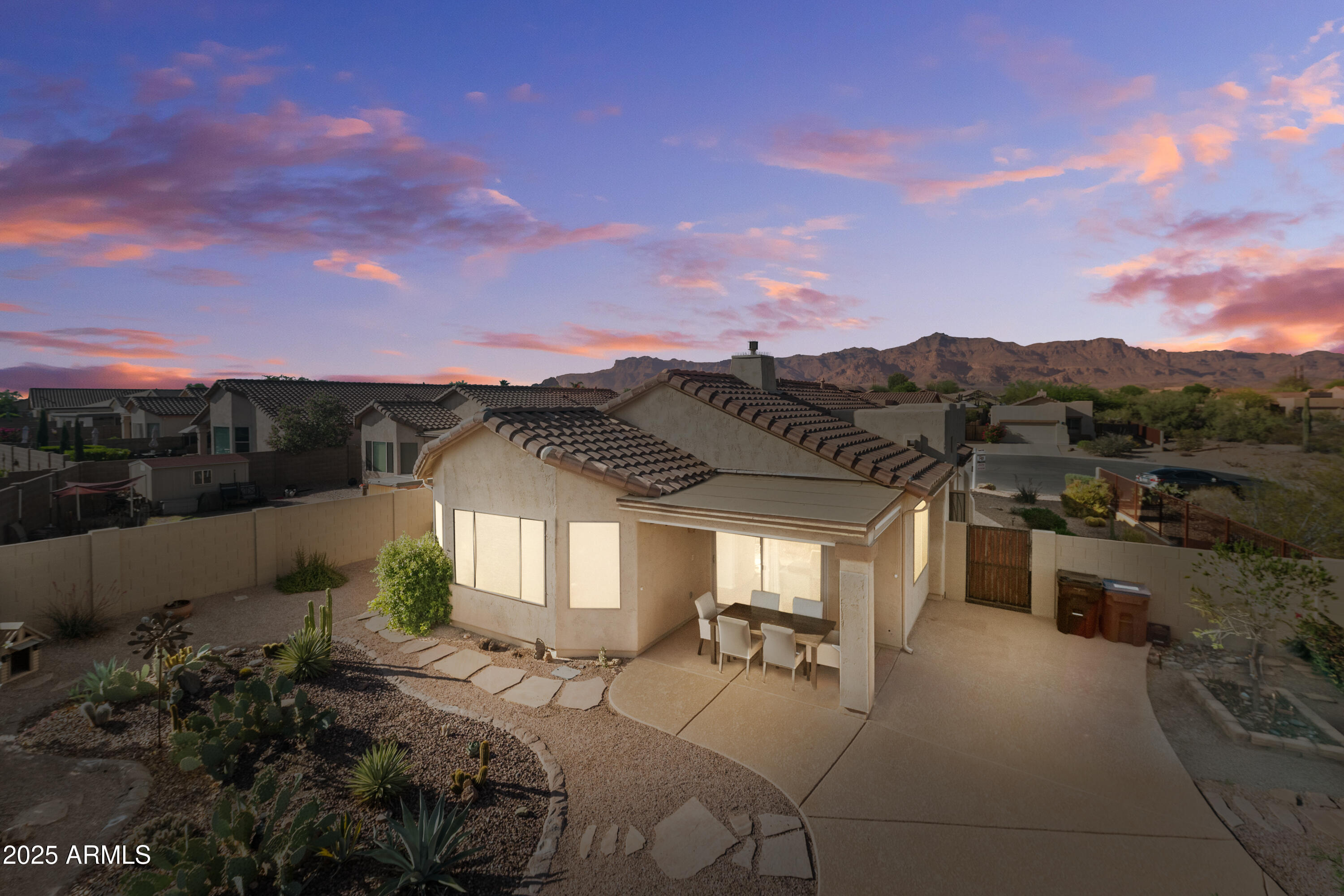 Property Photo: 10607 E Hillside Mine Court AZ 85118