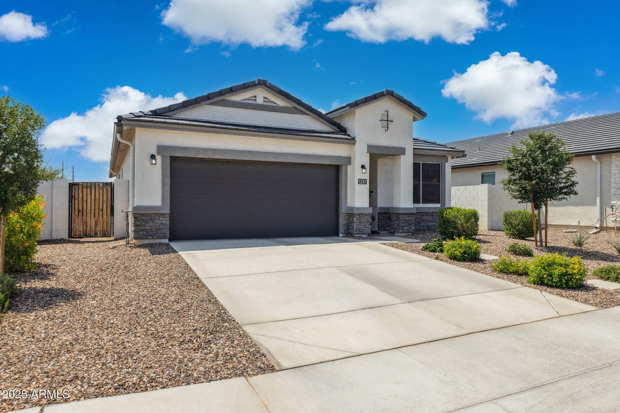 Property Photo: 1281 W Highland Road AZ 85143