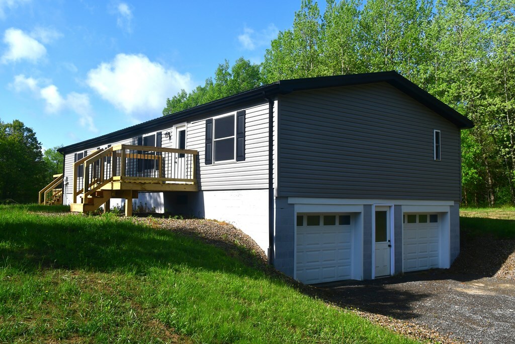 Property Photo: 285 Swamp Road PA 10649