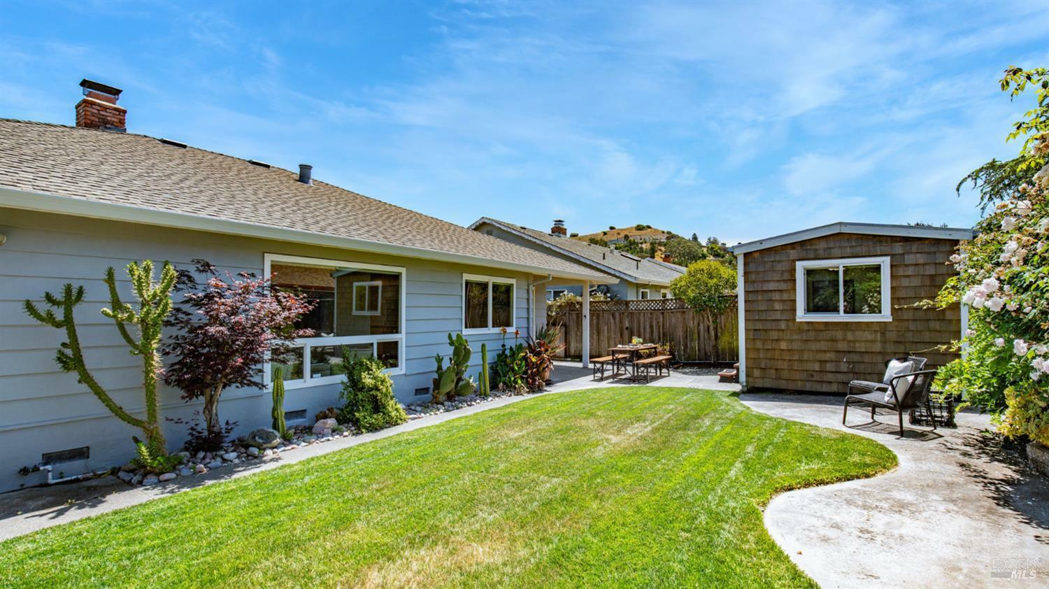 40 Staghound Passage  Corte Madera CA 94925 photo