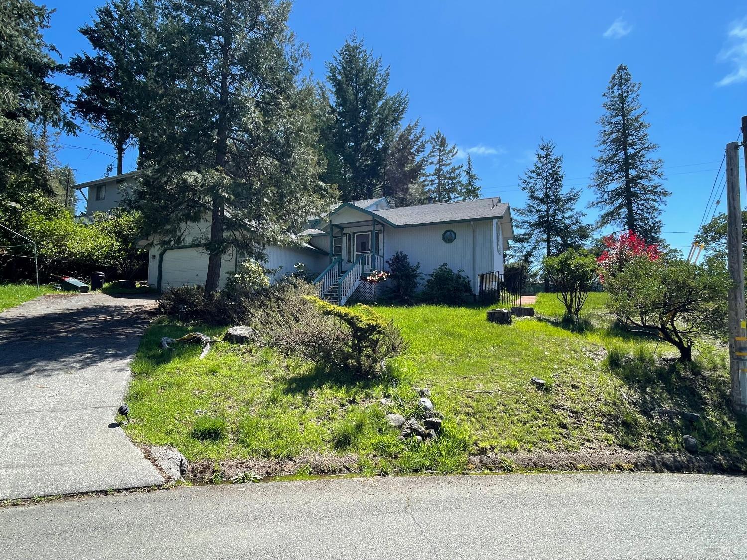 1341 Maize Way  Willits CA 95490 photo