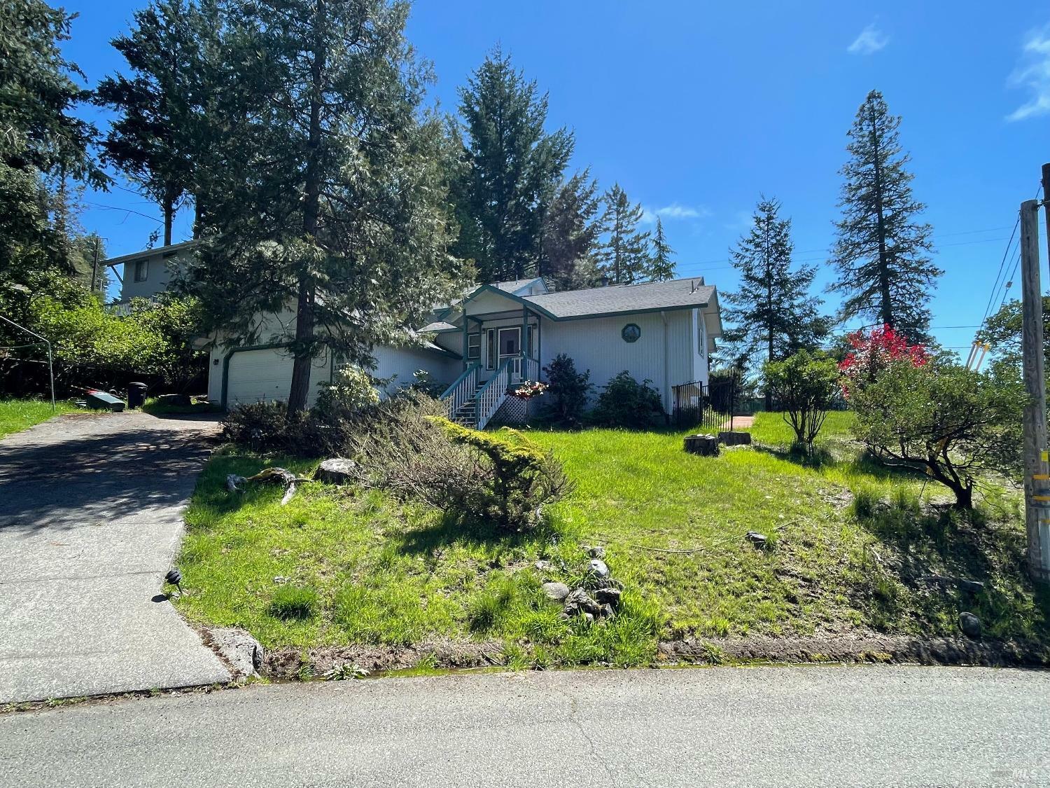 Property Photo: 1341 Maize Way CA 95490