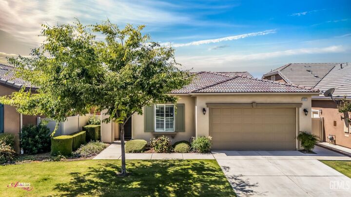 9803 Petersburg Place  Bakersfield CA 93306 photo