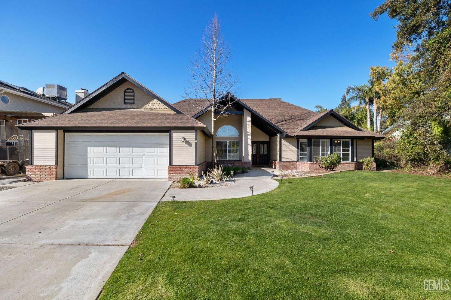 Property Photo: 2509 Mountain Oak Road CA 93311