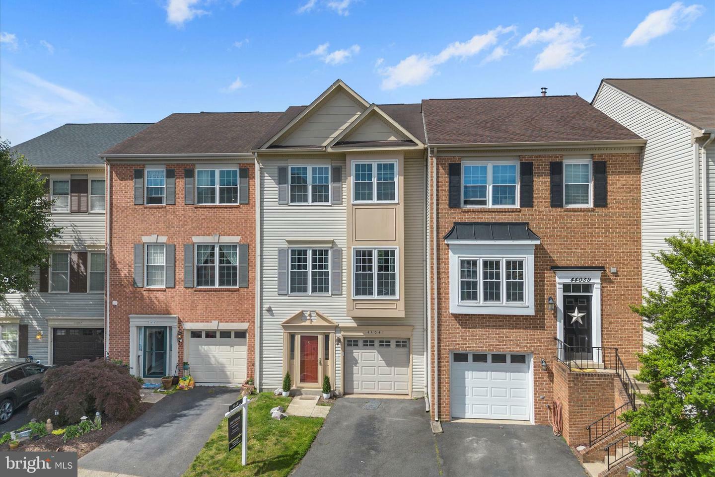 Property Photo: 44041 Florence Terrace VA 20147