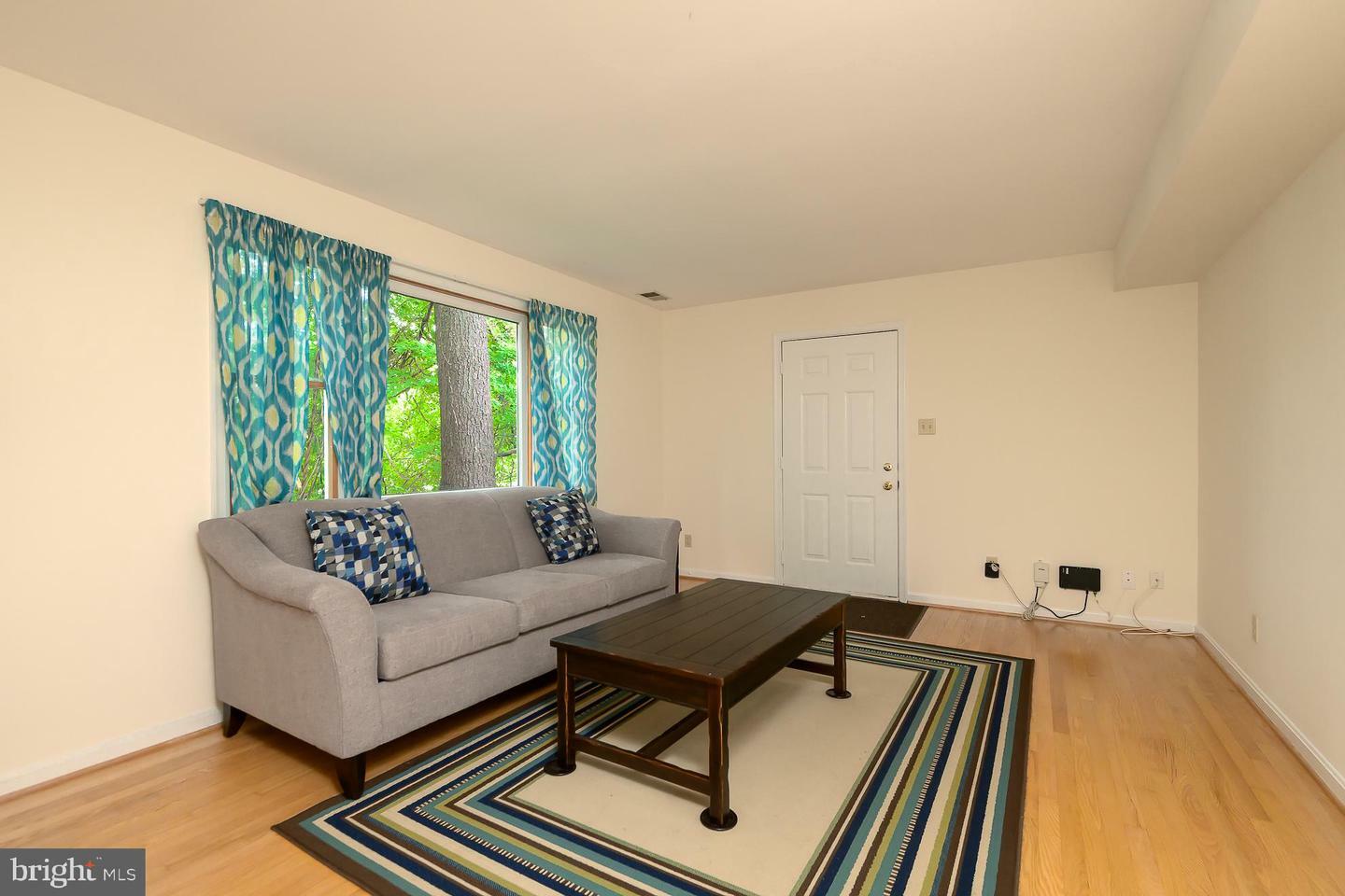 Property Photo: 5151 19th Road N VA 22207
