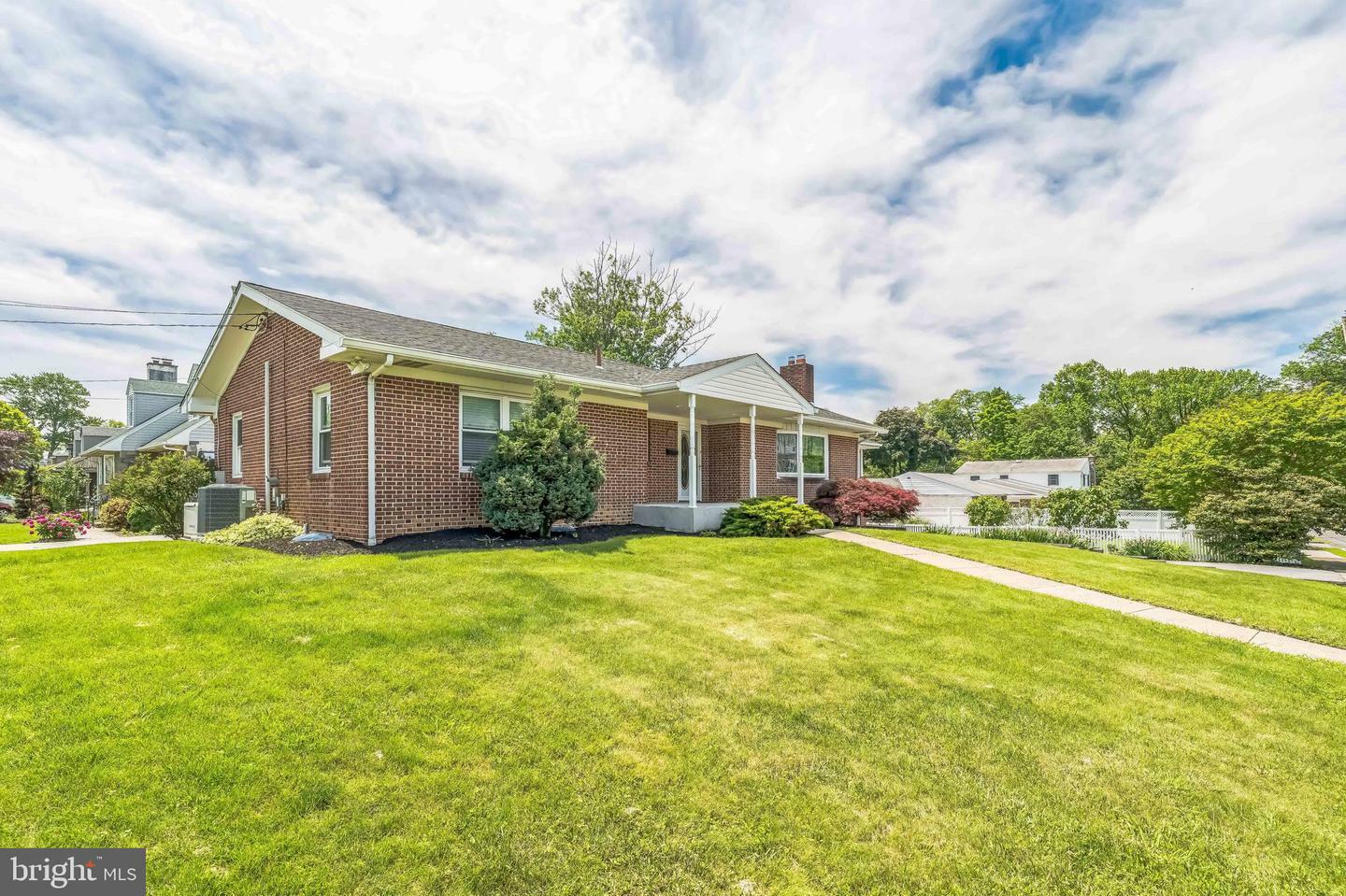 Property Photo: 1143 Villanova Avenue PA 19081