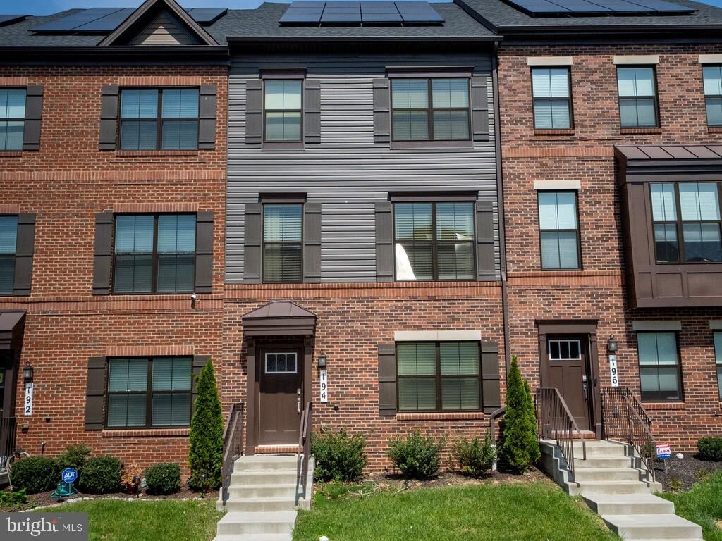 Property Photo:  194 Green Poplar Loop  MD 20871 