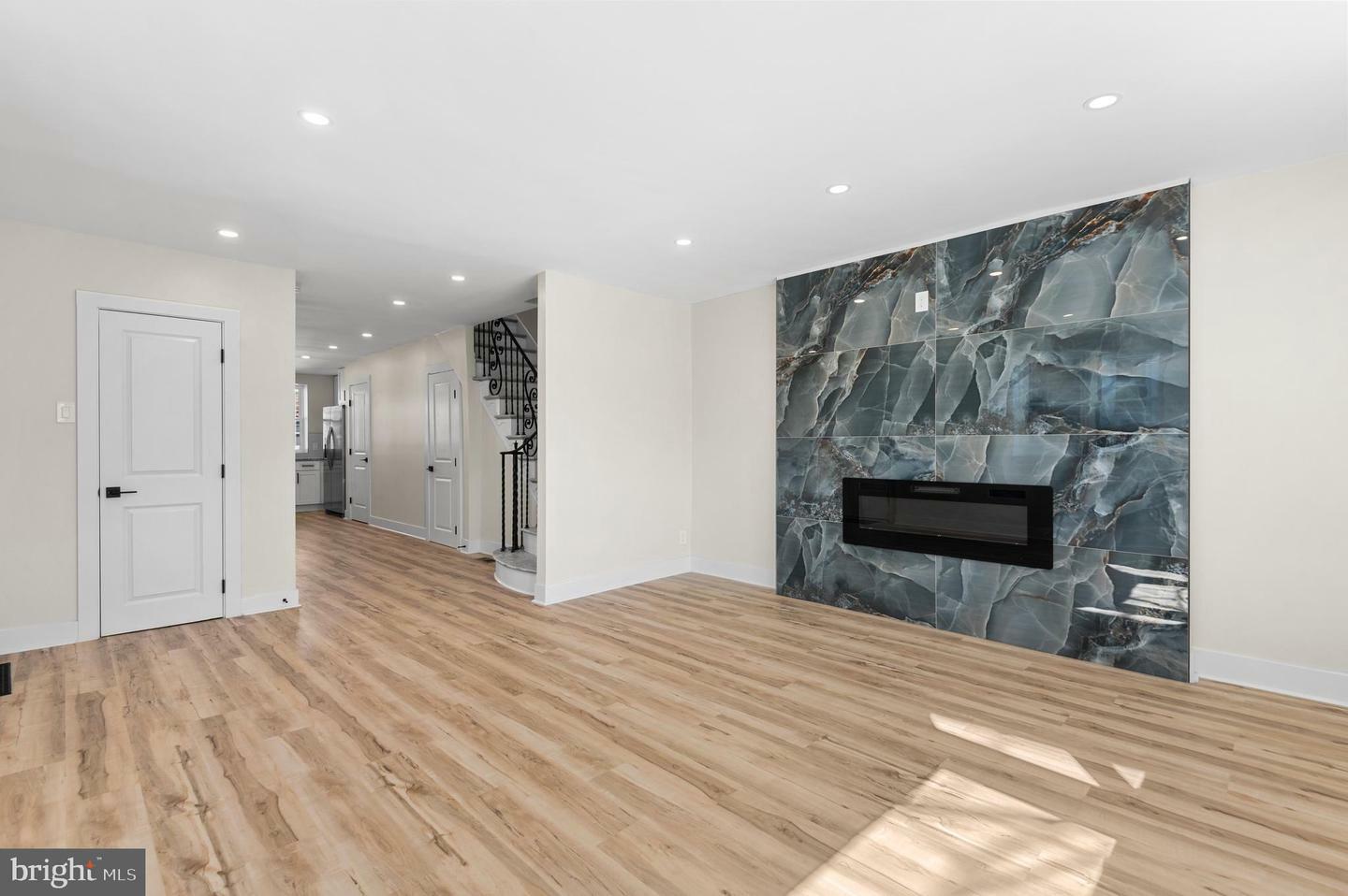 Property Photo: 937 E Gorgas Ln PA 19150