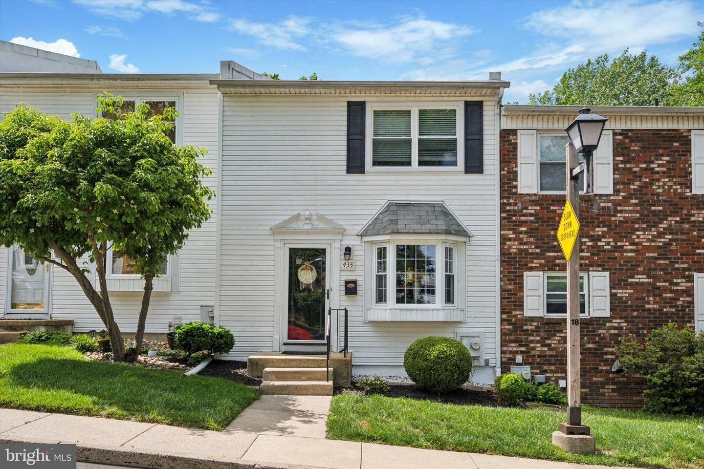 Property Photo: 435 N Mount Vernon Circle PA 19020