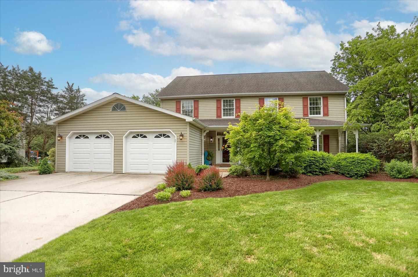 1782 Autumnwood Drive  Mechanicsburg PA 17055 photo