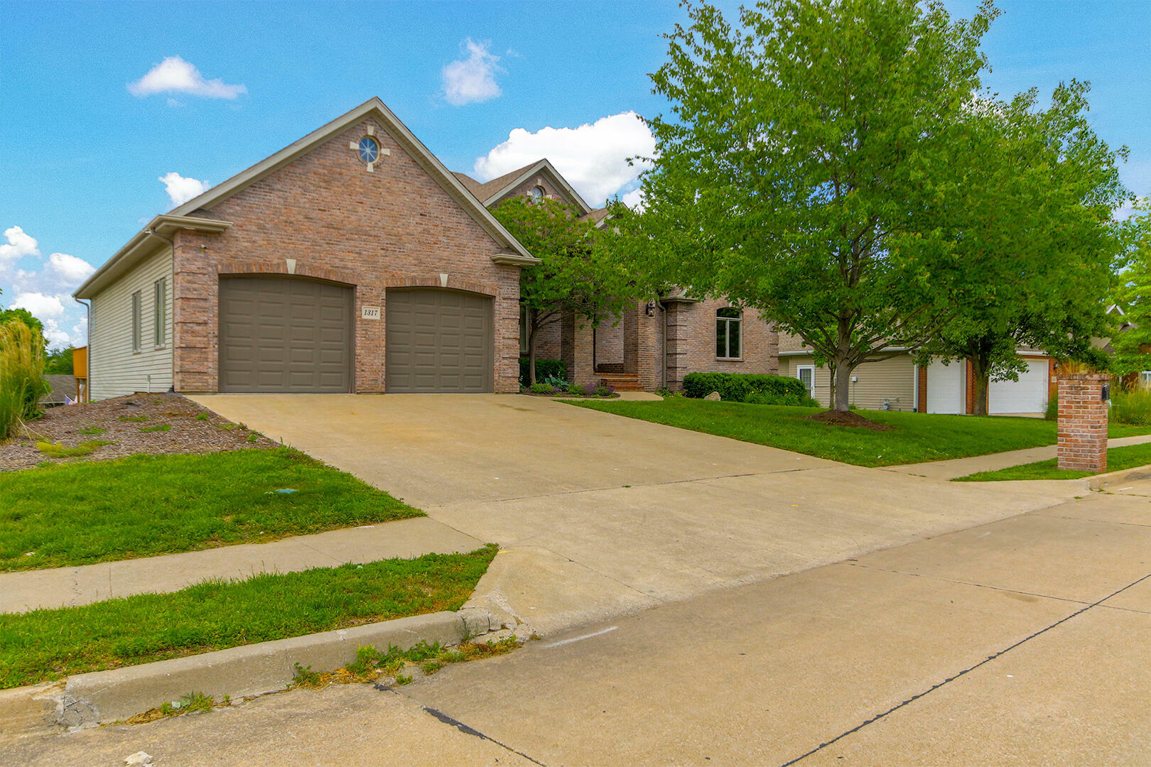 Property Photo: 1317 Troon Dr MO 65203
