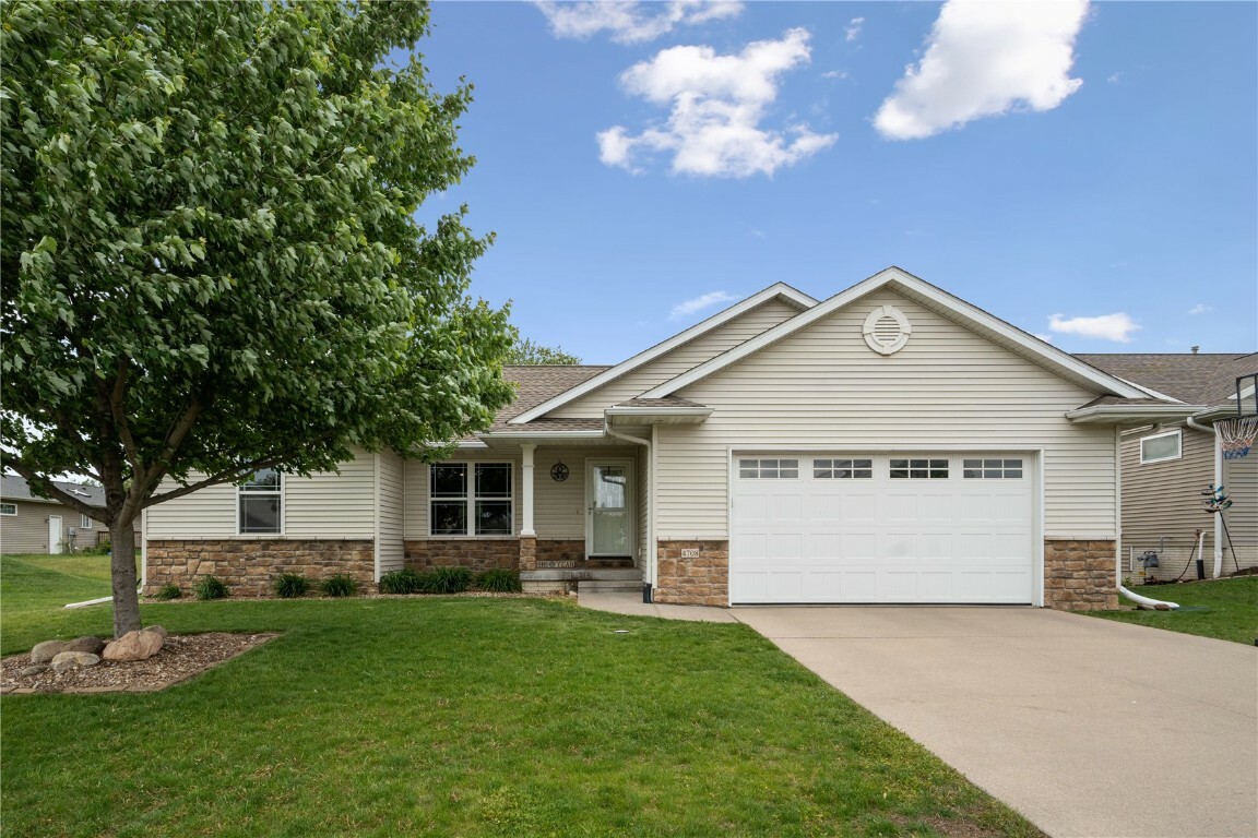 Property Photo: 4708 Pueblo Street SW IA 52404