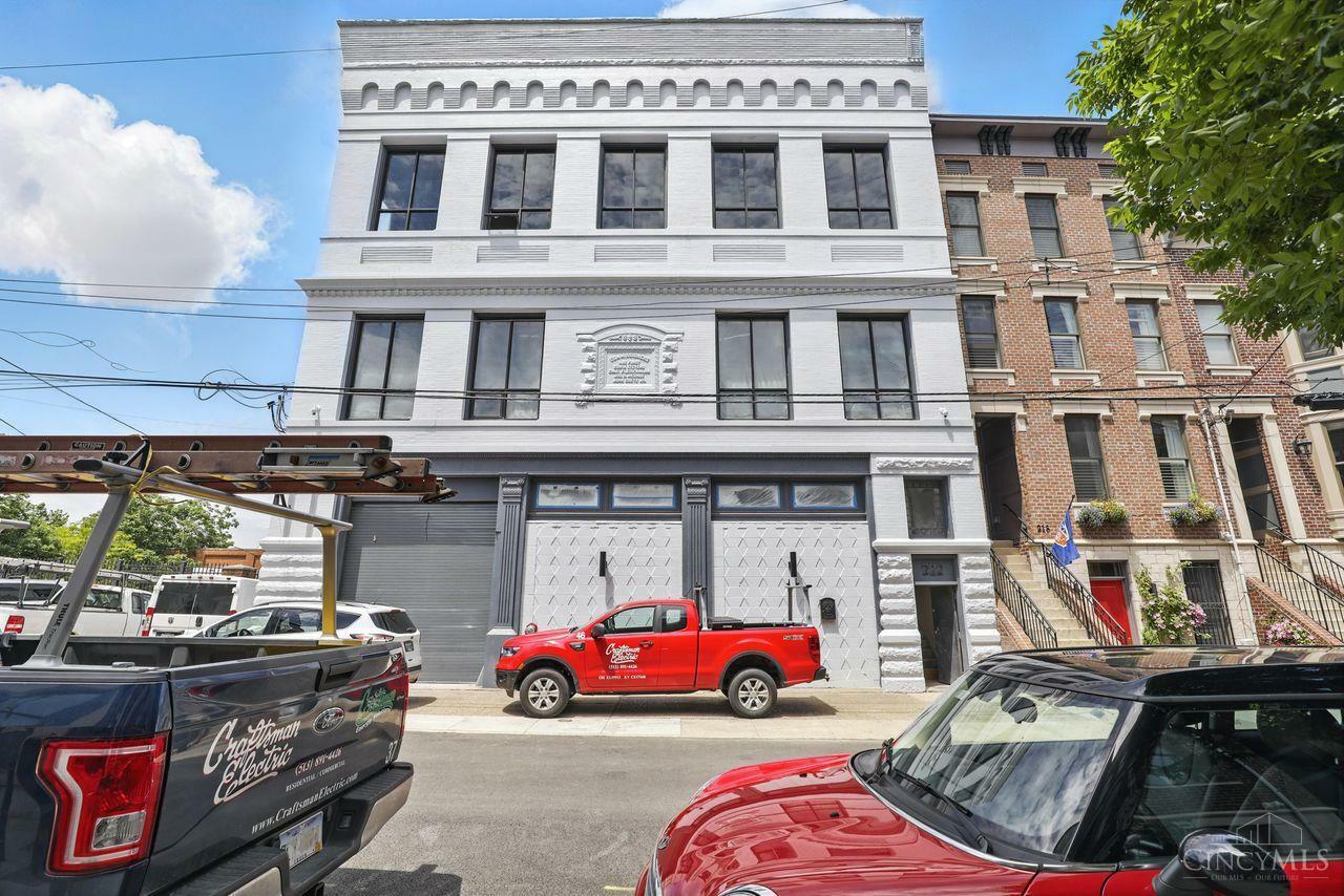 Property Photo: 222 W 15th Street OH 45202