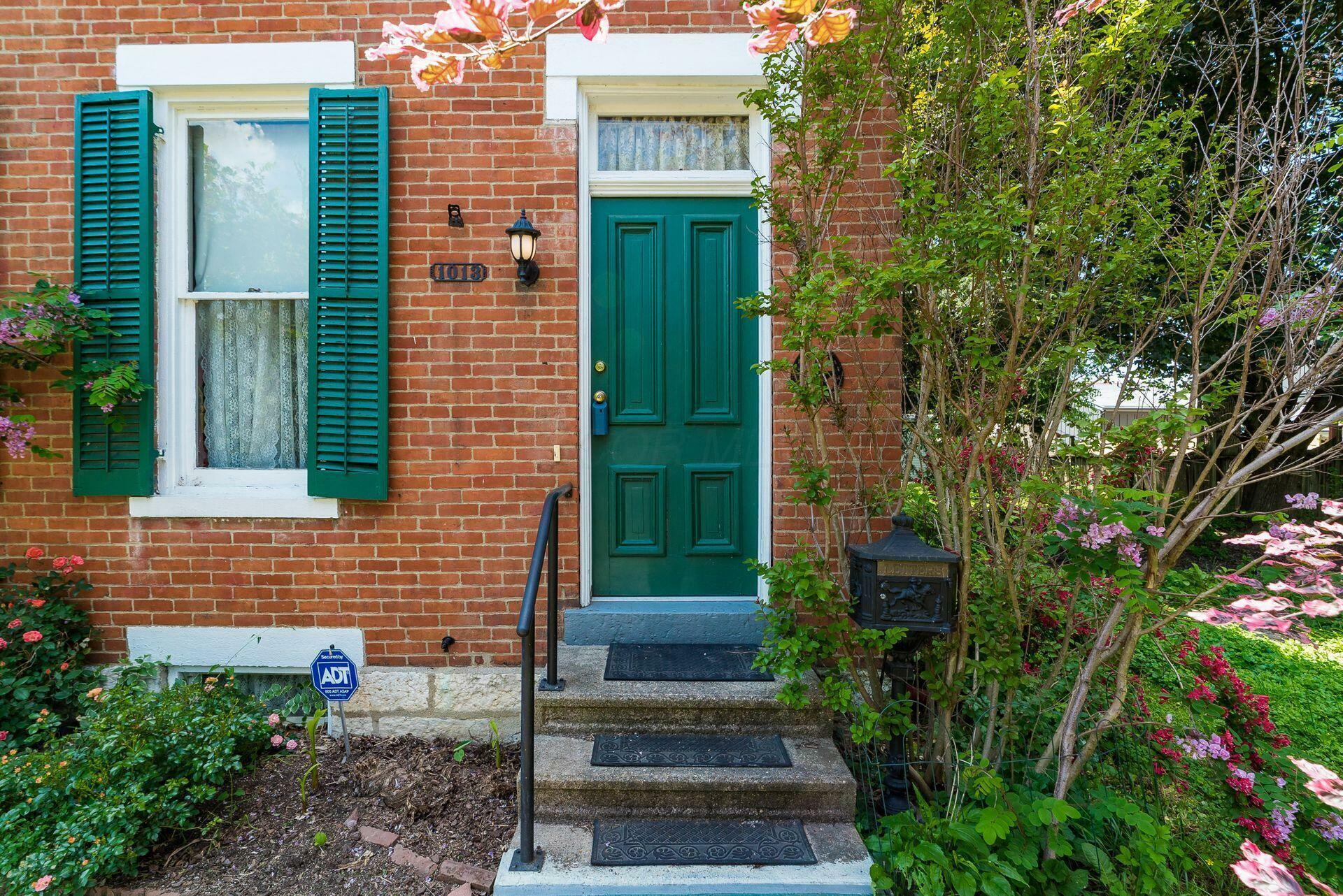 Property Photo:  1013 Hunter Avenue  OH 43201 