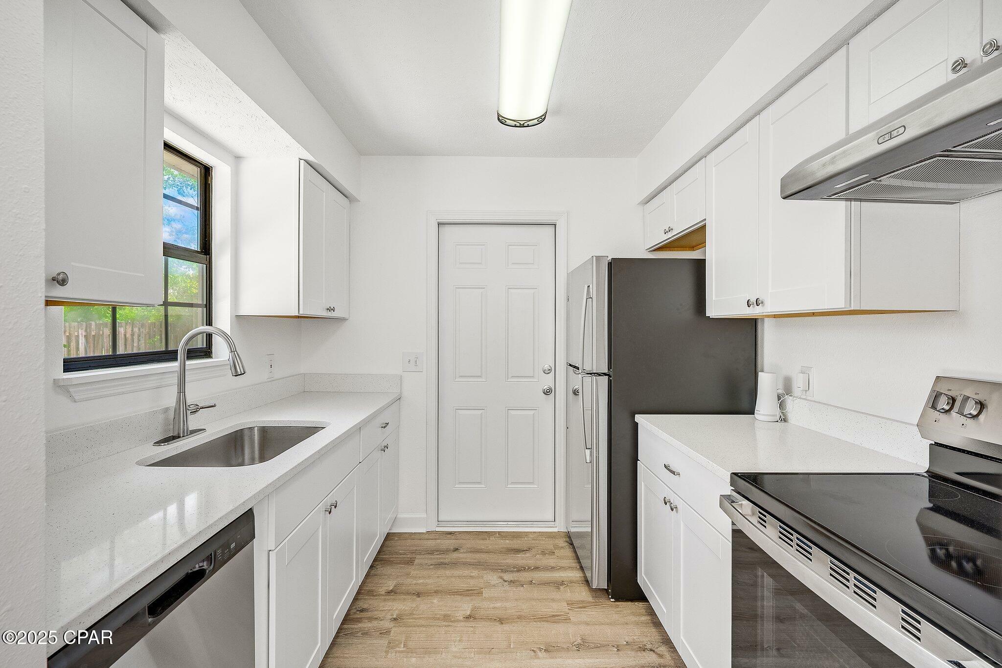 Property Photo: 3746 Greentree Circle FL 32405
