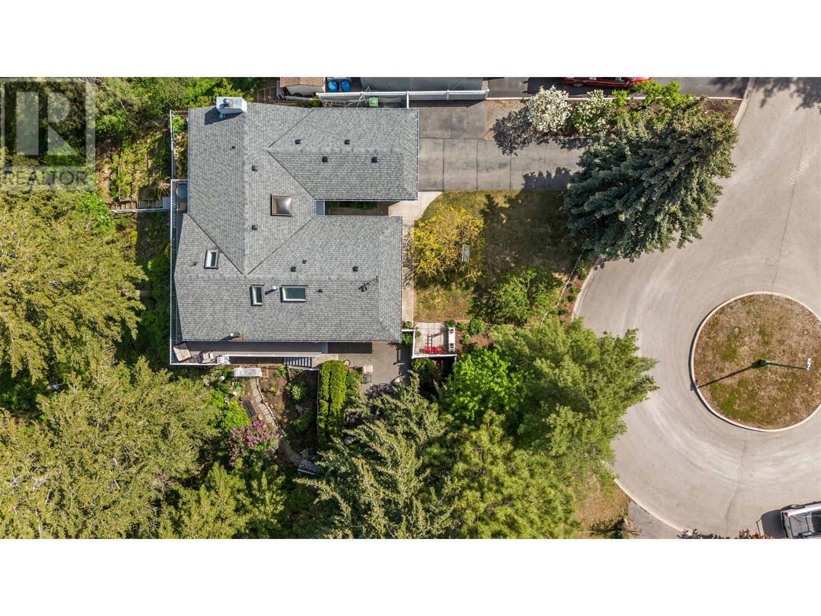 Property Photo: 3459 Parkview Court BC V4T 1B9