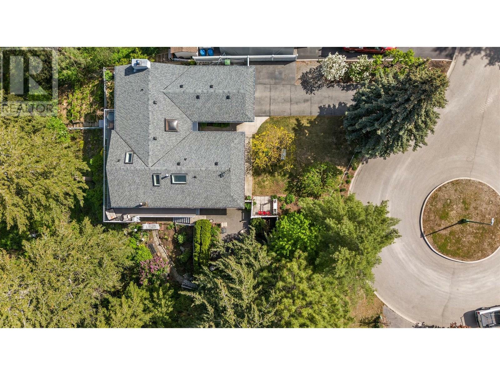 Property Photo: 3459 Parkview Court BC V4T 1B9
