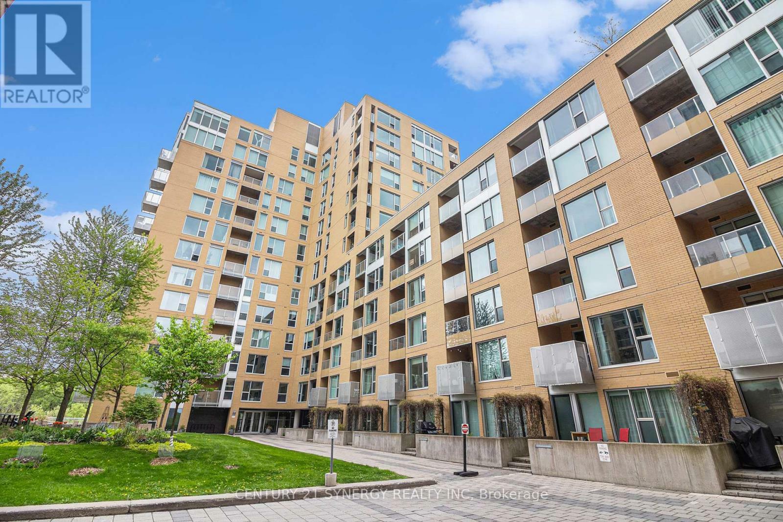 Photo de la propriété: 250 Lett Street 906 ON K1R 0A8