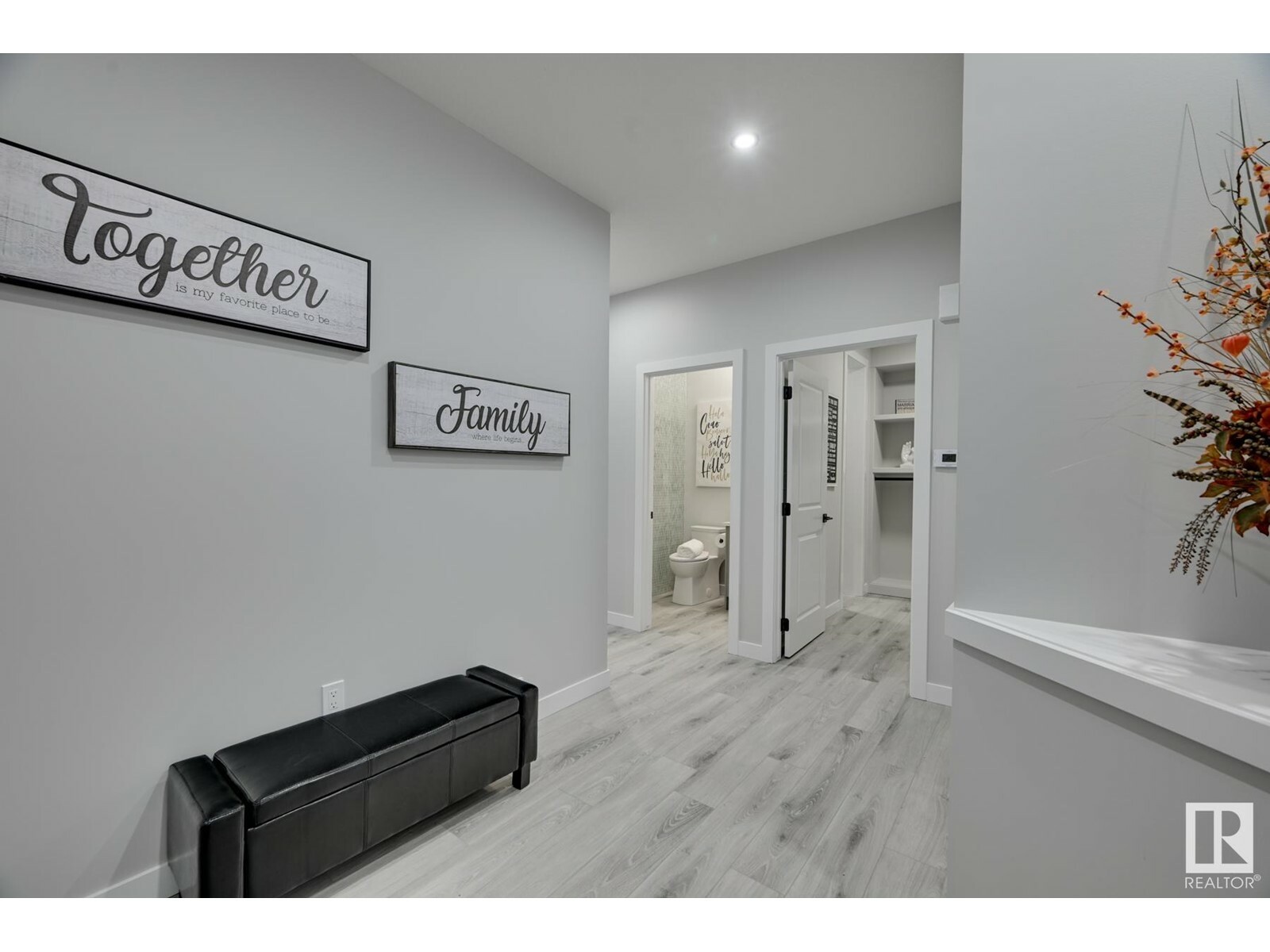 Property Photo:  1541 Siskin Link Li NW  AB T5S 0T9 